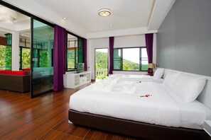 Luxury Room, Kitchenette, Sea View | In-room safe, individually decorated, desk, blackout drapes - Balcony Villa Koh Tao (Koh Tao)