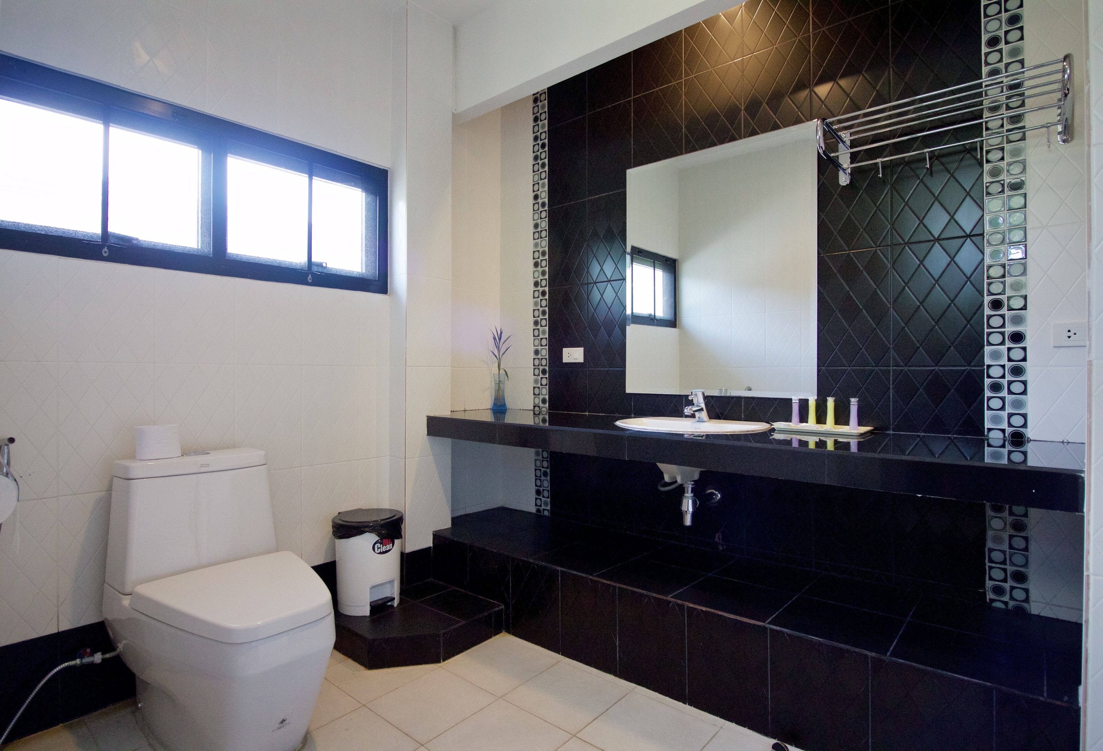 garden villa - 2 single beds | bathroom | shower, free toiletries, bidet, towels