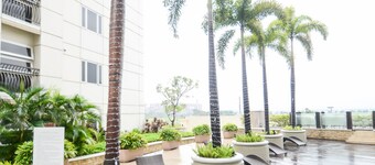 Extremeli Suites