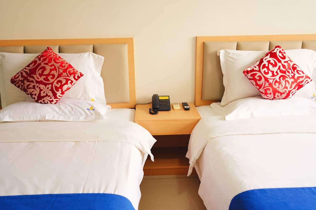 Deluxe Room | 1 bedroom, premium bedding, desk, bed sheets