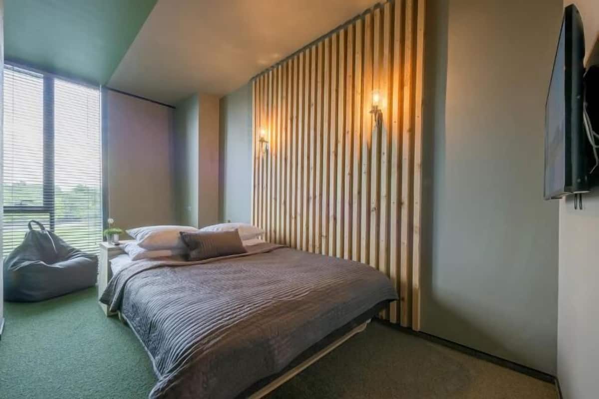 Desk, soundproofing, iron/ironing board, rollaway beds