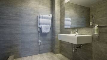 Shower, free toiletries, hair dryer, towels