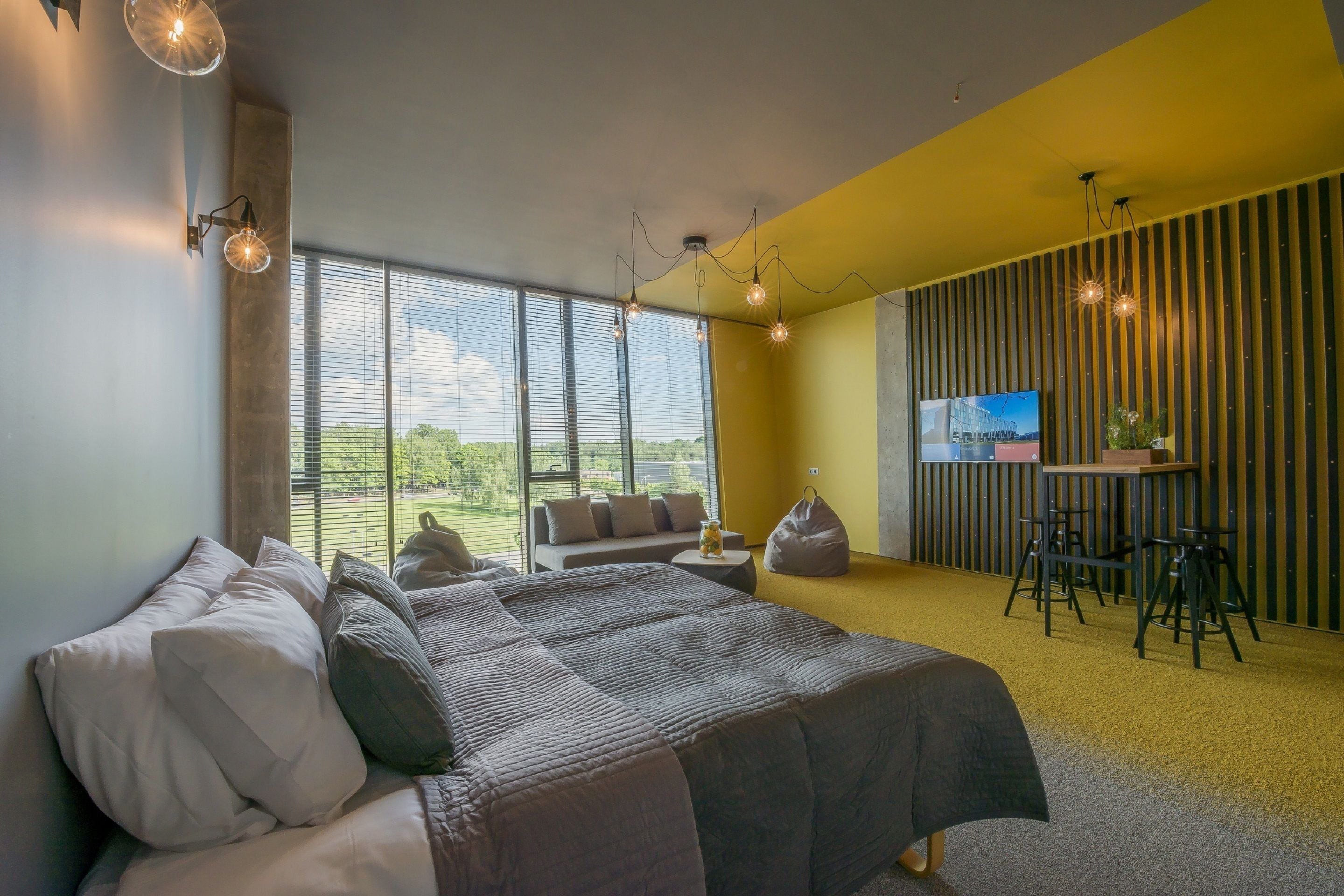 deluxe family room | living area | flat-screen tv