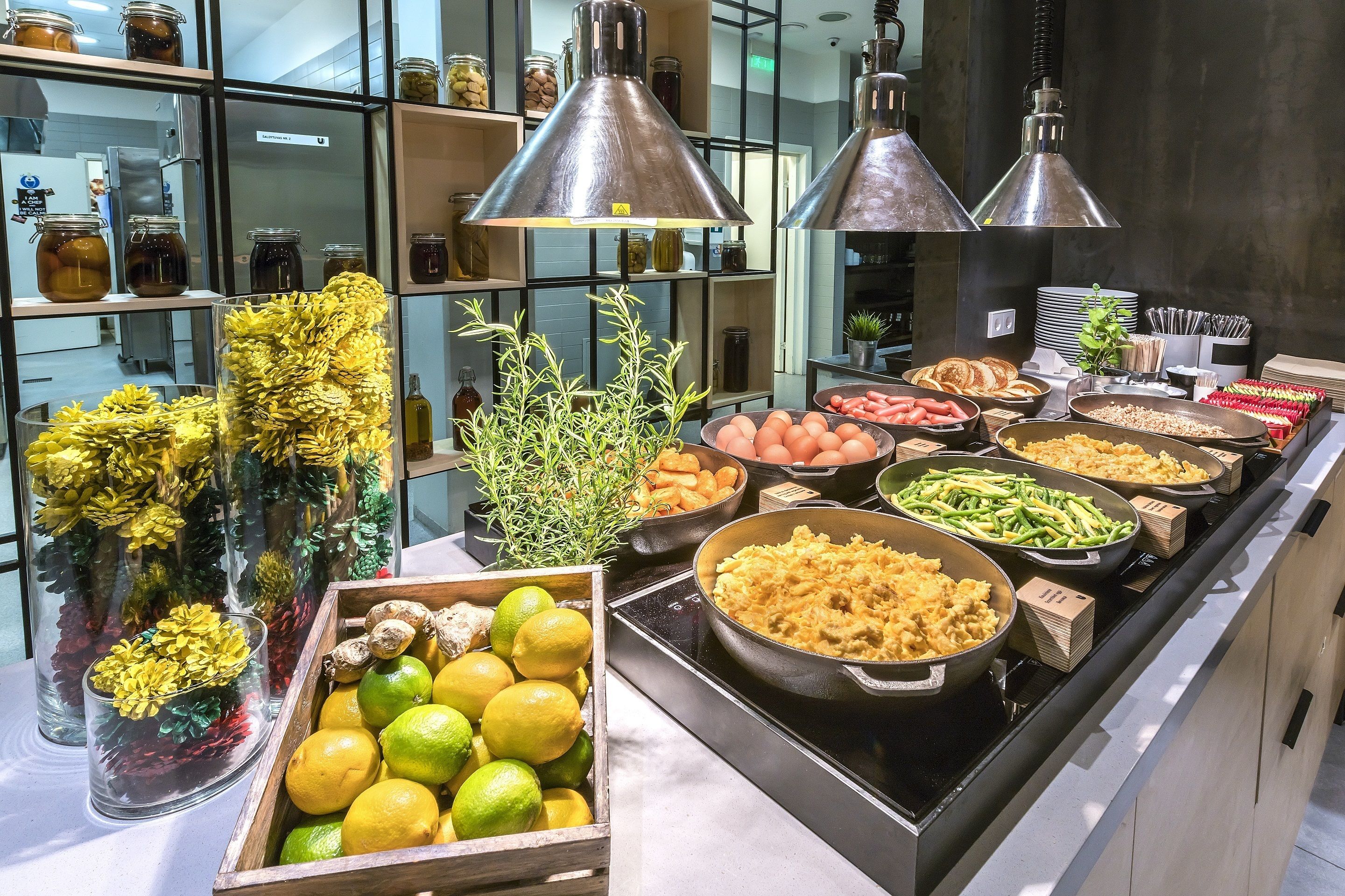 daily cooked-to-order breakfast (eur 7.90 per person)