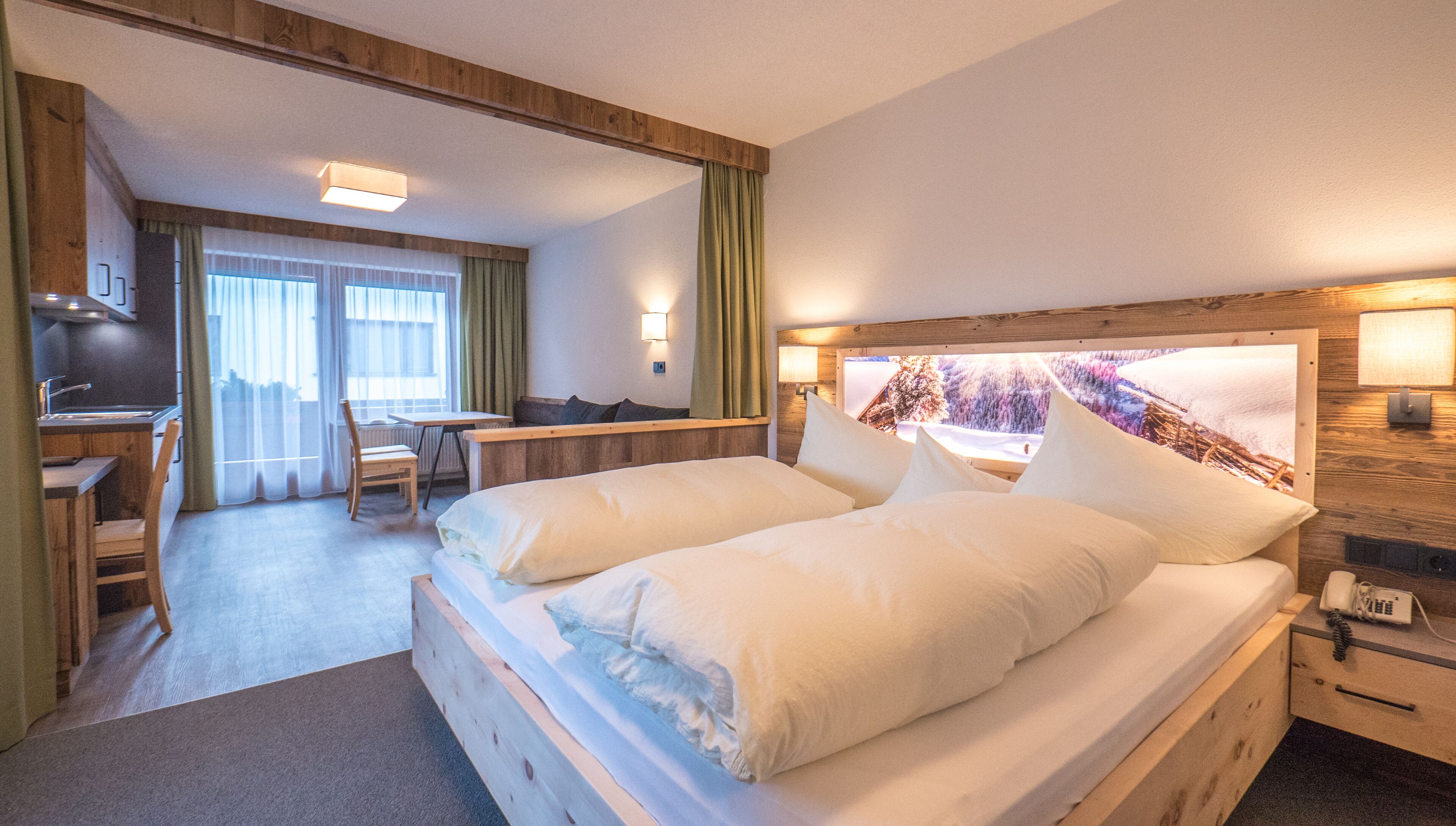 Chambre Confort (Typ C) | Literie de qualité supérieure, couette en duvet d'oie, surmatelas