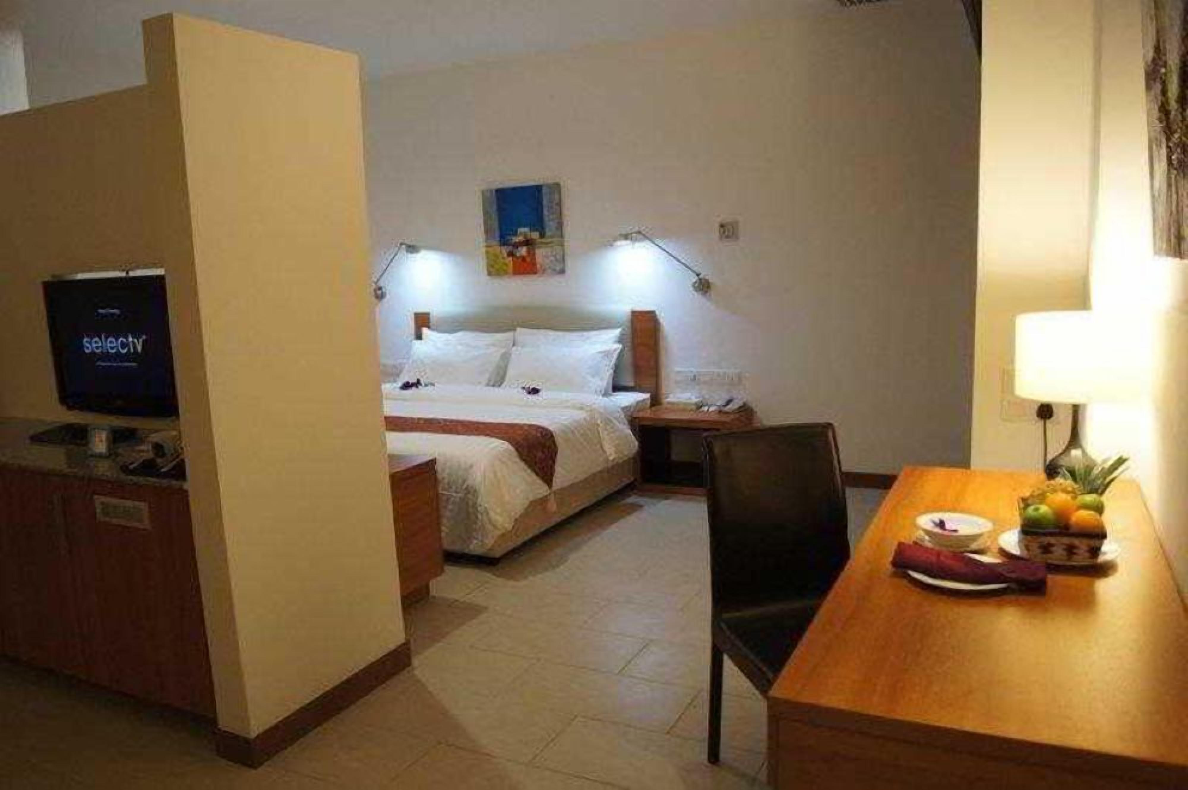 in-room safe, desk, laptop workspace, iron/ironing board