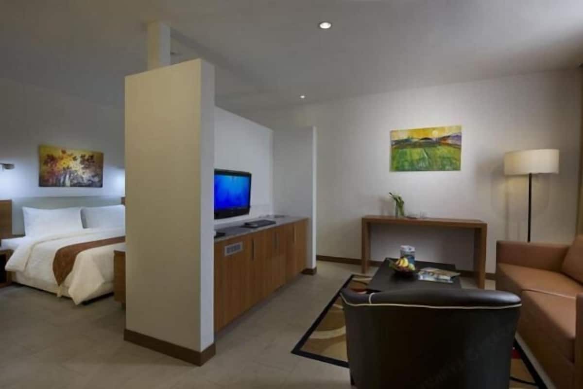 In-room safe, desk, laptop workspace, iron/ironing board