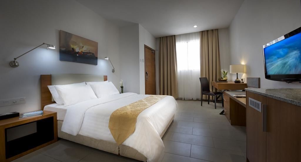 In-room safe, desk, laptop workspace, iron/ironing board