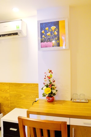 In-room business centre