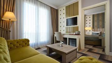 Suite, Jetted Tub