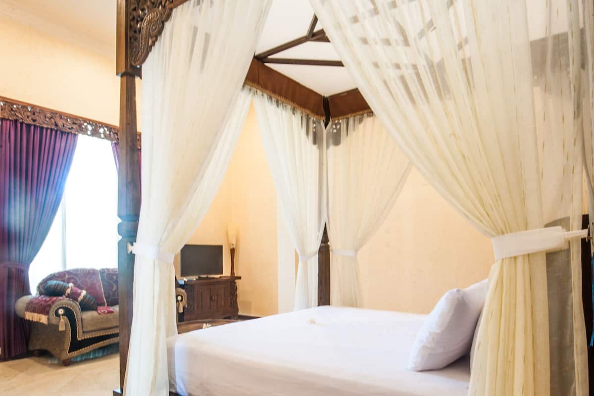 Deluxe Suite, 1 King Bed