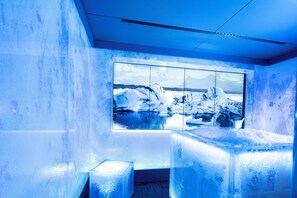 Sauna, hot tub, steam room, hot springs, body treatments, aromatherapy