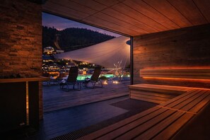 Sauna, hot tub, steam room, hot springs/mineral springs, body treatments - Mokni's Palais Hotel & Spa (Bad Wildbad)