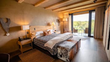 1 bedroom, premium bedding, minibar, in-room safe