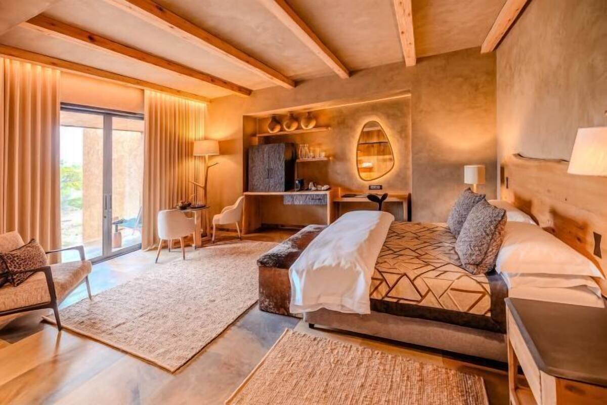 1 sovrum, sängtillbehör av högsta kvalitet och minibar