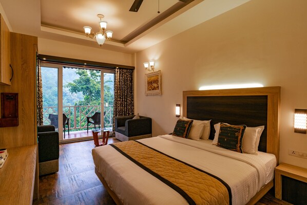 Superior dubbelrum eller tvåbäddsrum - 1 sovrum - privat badrum - utsikt mot bergen | 1 sovrum, sängtillbehör av högsta kvalitet och minibar