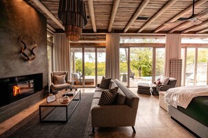 Superior Villa | 1 bedroom, premium bedding, free minibar, in-room safe