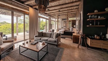 Superior Villa | 1 bedroom, premium bedding, free minibar, in-room safe