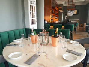 Food and drink - The Burlington Hotel (Worthing)