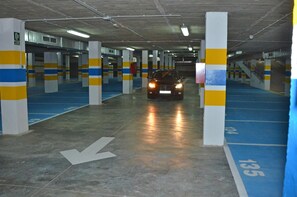 Free self parking - Hotel La Pinta (Palos de la Frontera)