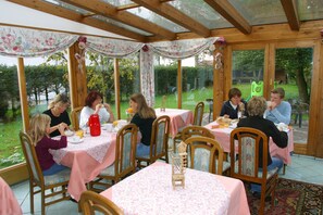 Breakfast area