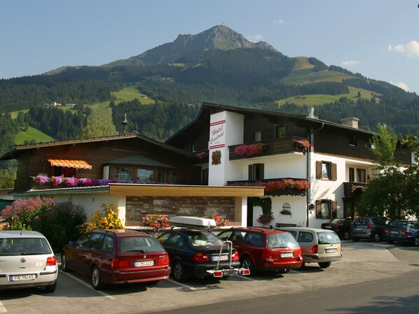 Exterior - Hotel Central (Sankt Johann in Tirol)