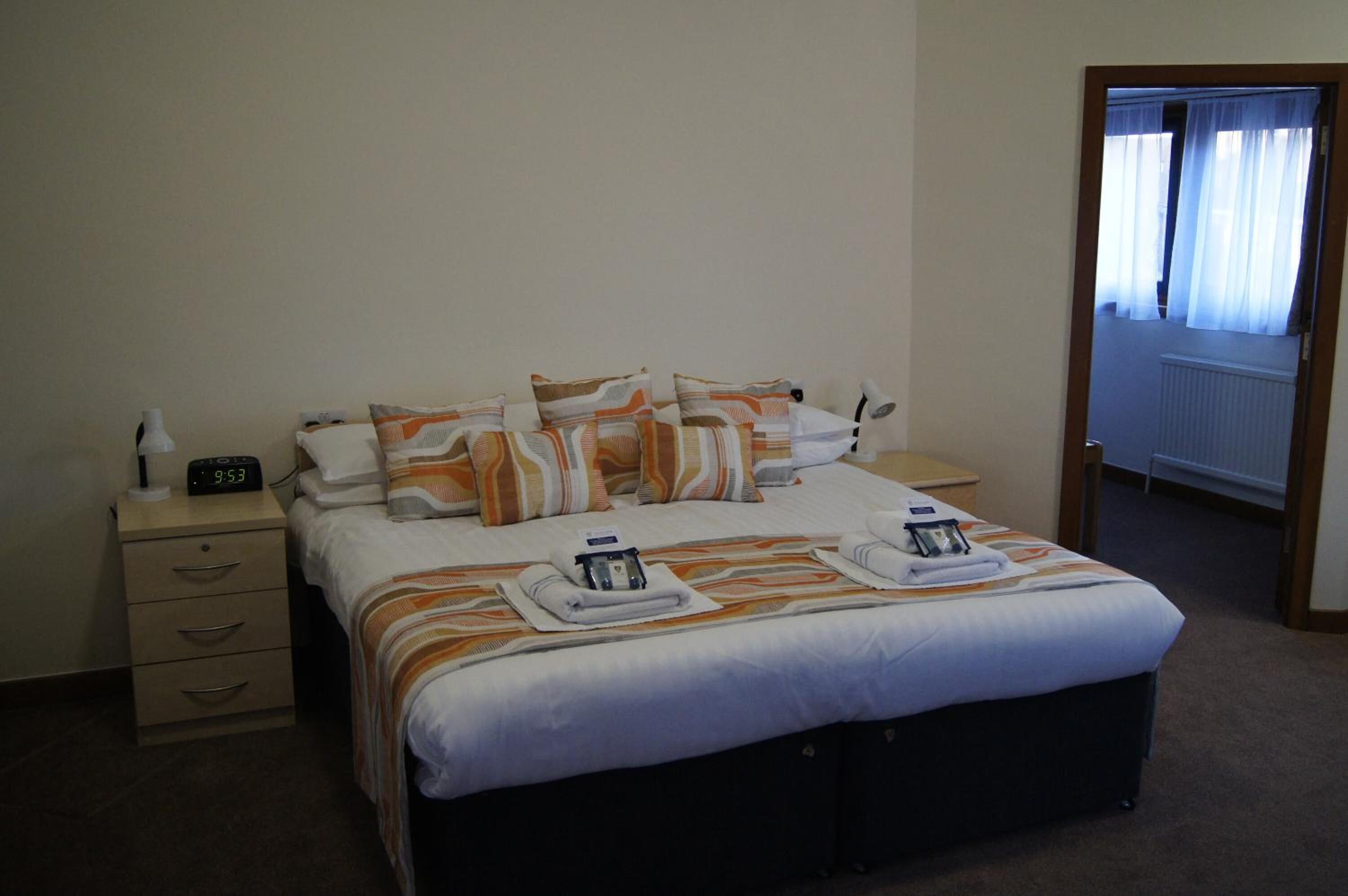 Desk, free WiFi, bed sheets