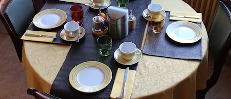 Daily buffet breakfast (EUR 11.00 per person)
