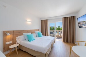 1 soverom, minibar, safe på rommet og skrivebord