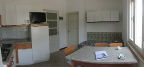 Apartment, 1 Bedroom | Private kitchen