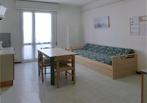 Appartement, 1 chambre | Coin séjour | Télévision