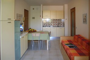 Apartment, 1 Bedroom | Living area