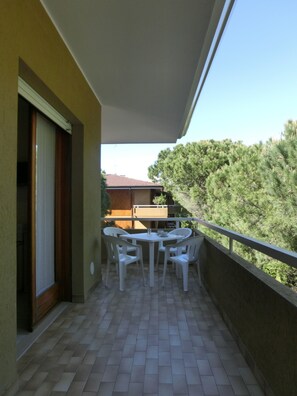 Appartement, 2 chambres | Balcon