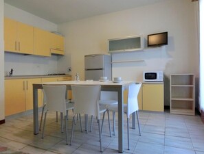 Apartment, 2 Schlafzimmer | Wohnzimmer | Fernseher