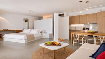 1 bedroom, Egyptian cotton sheets, premium bedding, down duvets