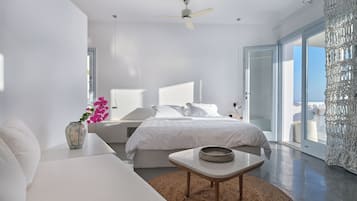 1 bedroom, Egyptian cotton sheets, premium bedding, down duvets