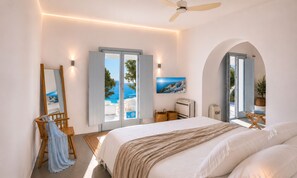 1 bedroom, Egyptian cotton sheets, premium bedding, down comforters - Santorini Heights (Santorini)