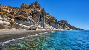 Beach nearby, black sand, beach shuttle, beach cabanas