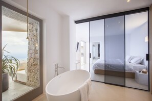 Bañera profunda