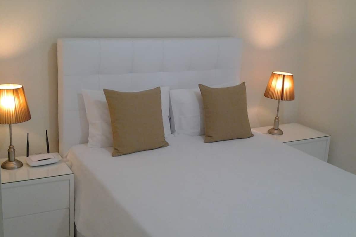 double room, non smoking, balcony | in-room safe, individually decorated, desk, soundproofing