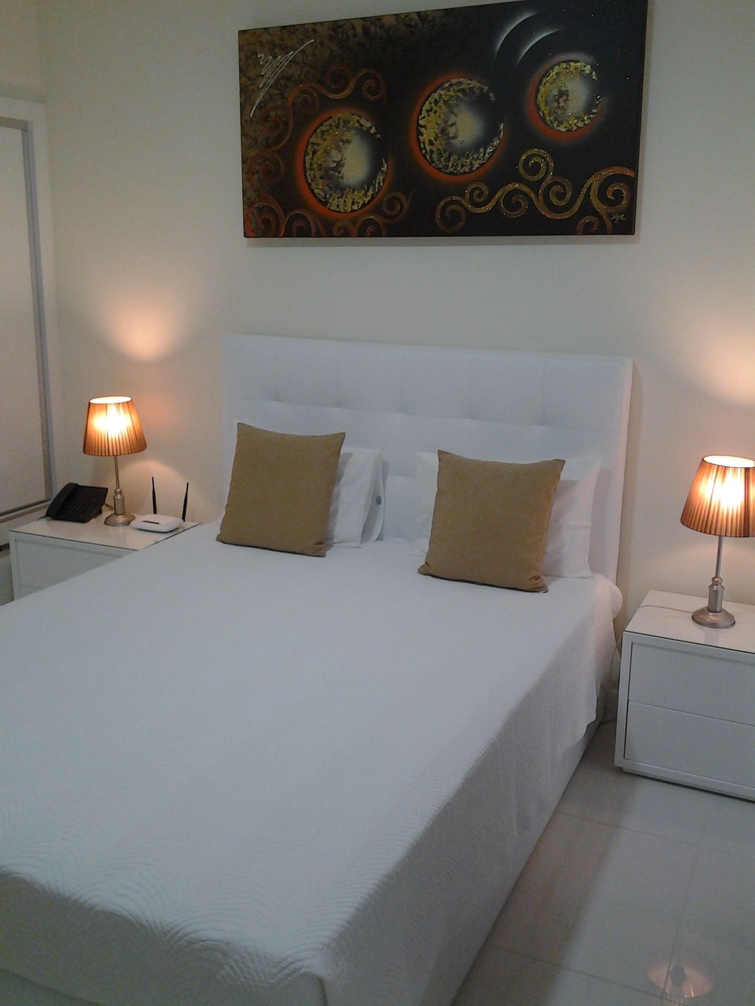economy double room, non smoking | in-room safe, individually decorated, desk, soundproofing