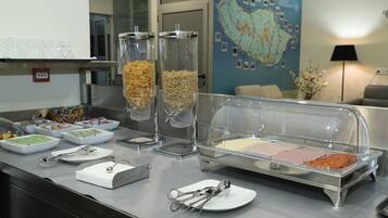 Desayuno continental incluido todos los días