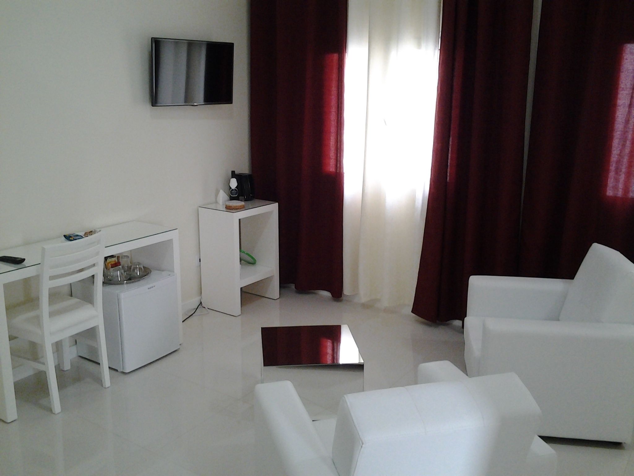 superior double room, non smoking, private bathroom | living room | 50-cm flat-screen tv with cable channels, tv