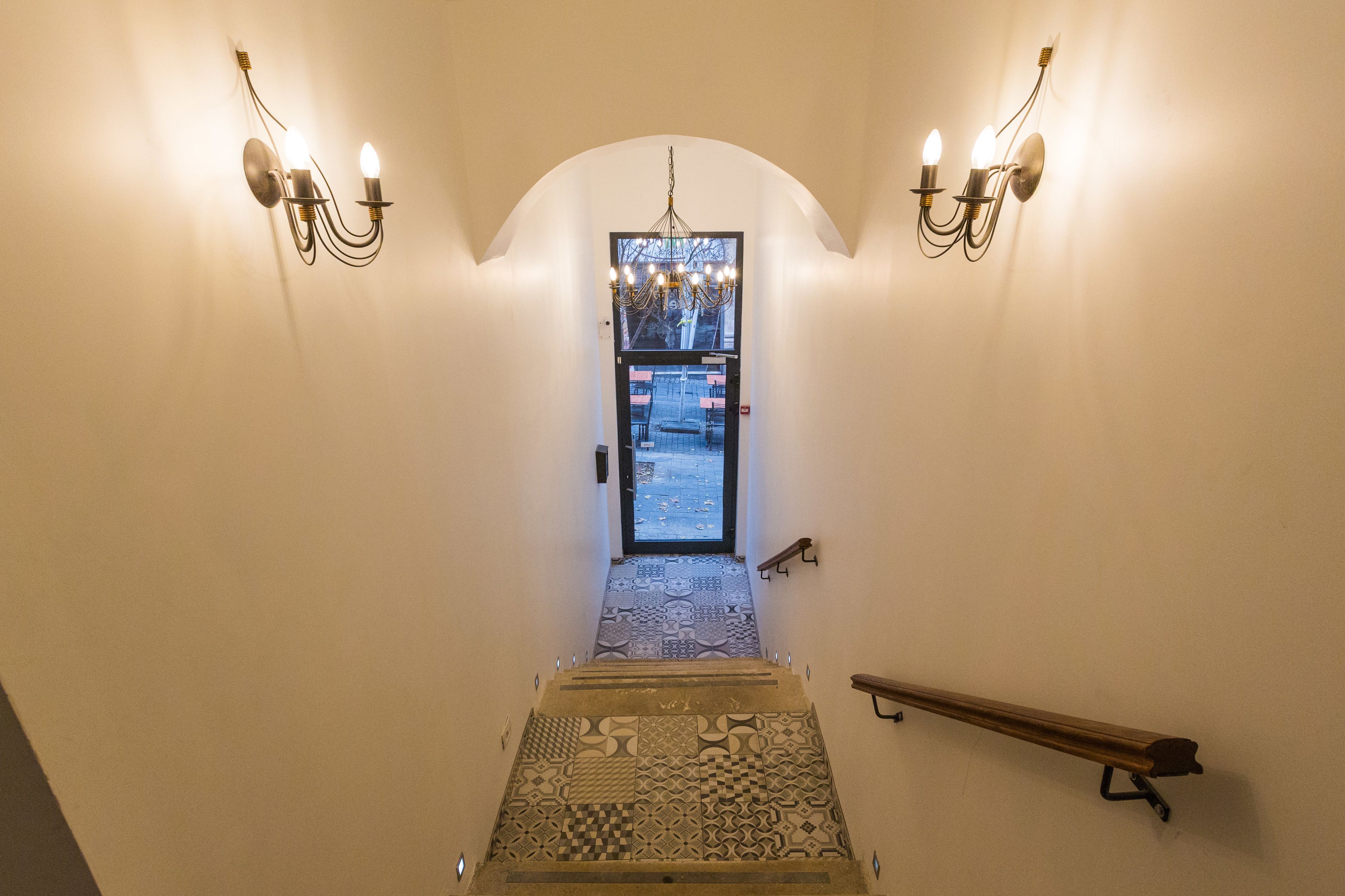 Photo - Kaplan Hotel