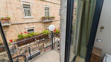 Double Room, Balcony | Balcony