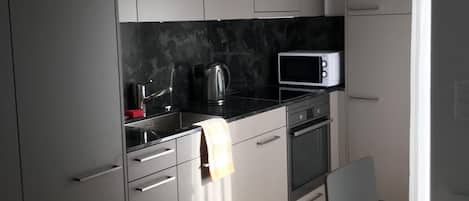 Apartment, Non Smoking | Private kitchen | Fridge, microwave, stovetop, electric kettle