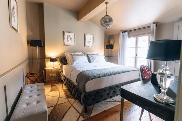 2 bedrooms, premium bedding, pillow-top beds, in-room safe - Le Clos d'Emile (Bordeaux)