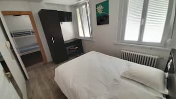Chambre Quadruple Familiale | Literie de qualité supérieure, bureau, chambres insonorisées