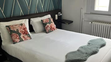 Ropa de cama de alta calidad, escritorio y sistema de insonorización