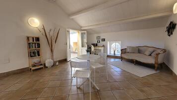 Lobby-Lounge